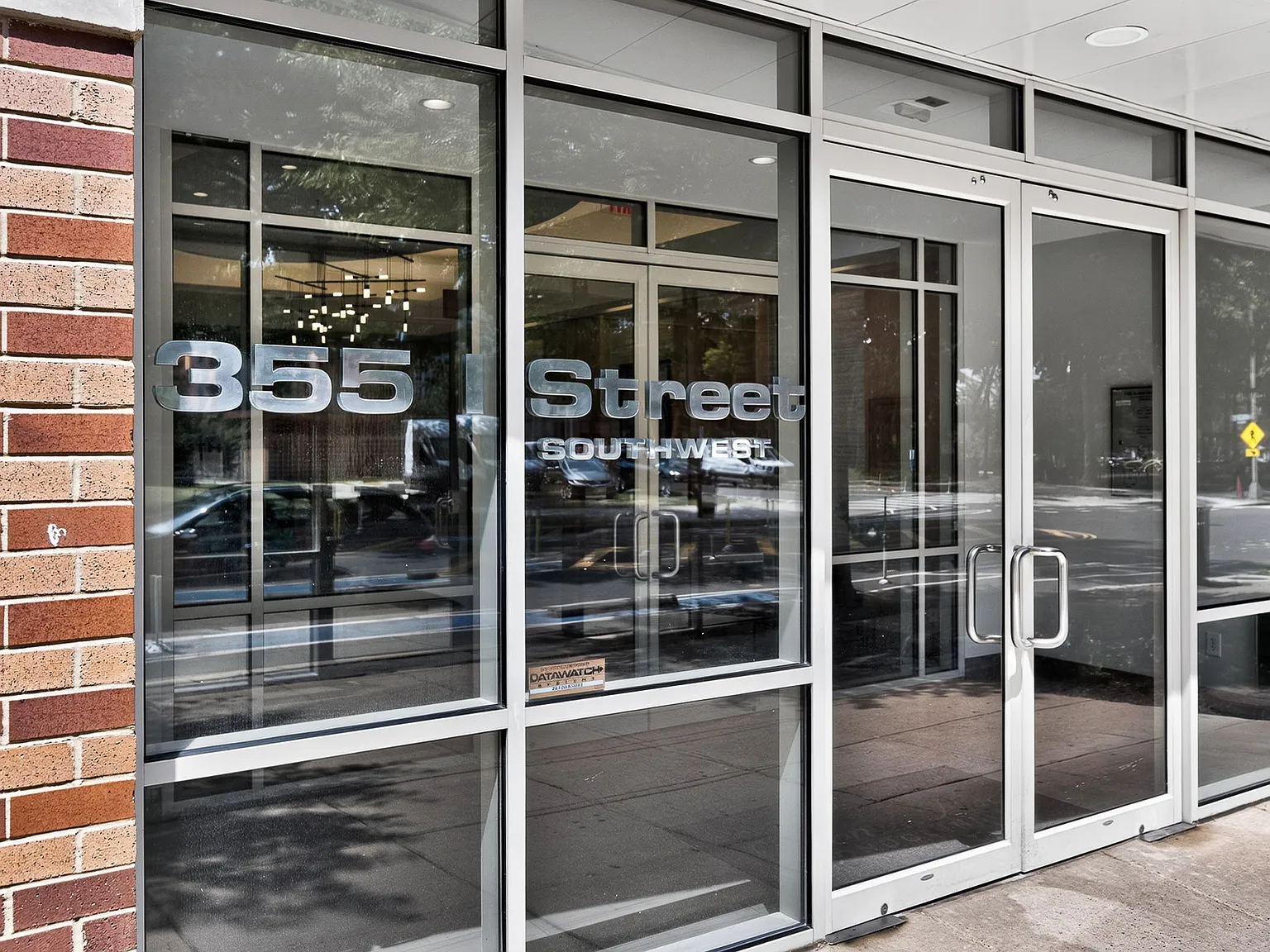 1 bed, 672 sqft, $2,350 — Photo 2