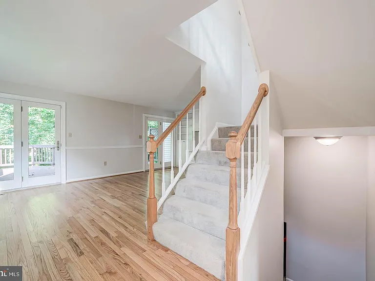 7208 Burton Hill Ct — Photo 5
