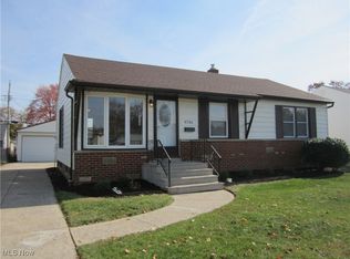 4745 Autumn Ln, Brooklyn, OH