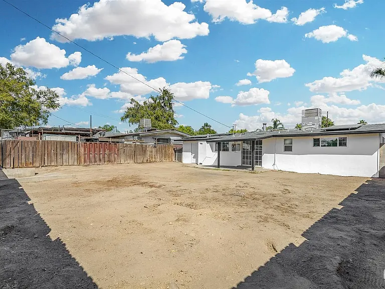 2904 Cornell St — Photo 20