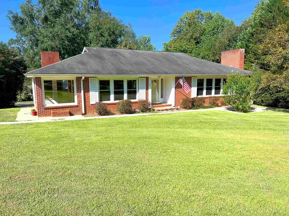 301 Pine Ave, Landrum, SC 29356