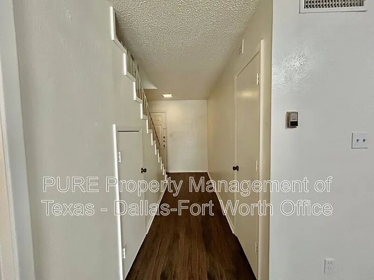 1126 Highbush Dr — Photo 19