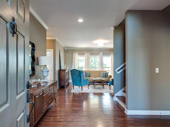 4th image of 517 Summit Oaks Ct