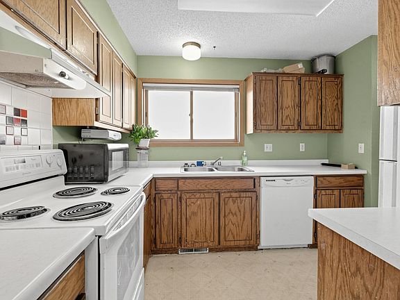 4th image of 3420 15th St N