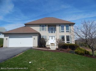 581 Epirus Hl, Clarks Summit, PA 18411