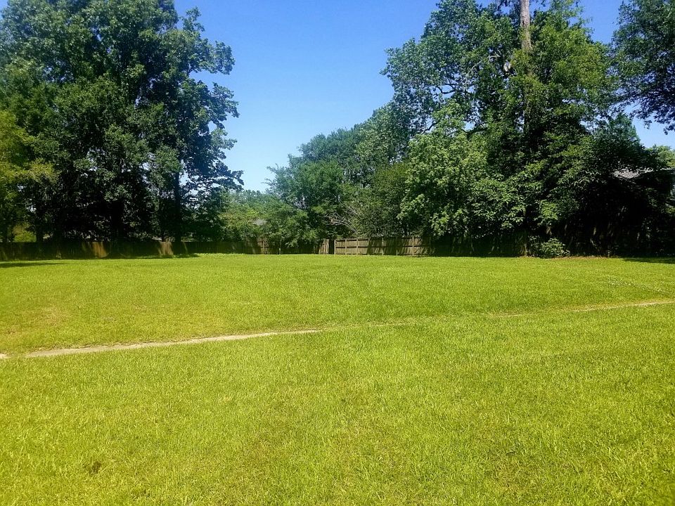 2nd image of 11923 N Oak Hills Pkwy