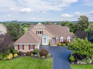 47 Cobblecreek Rd, Victor, NY 14564