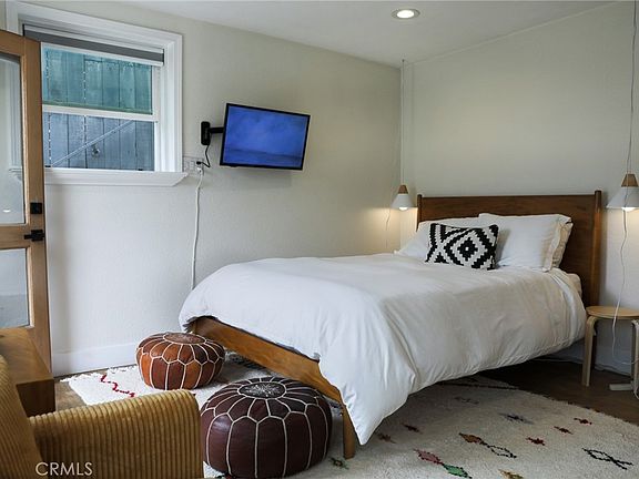4th image of 160 Avenida Florencia APT B