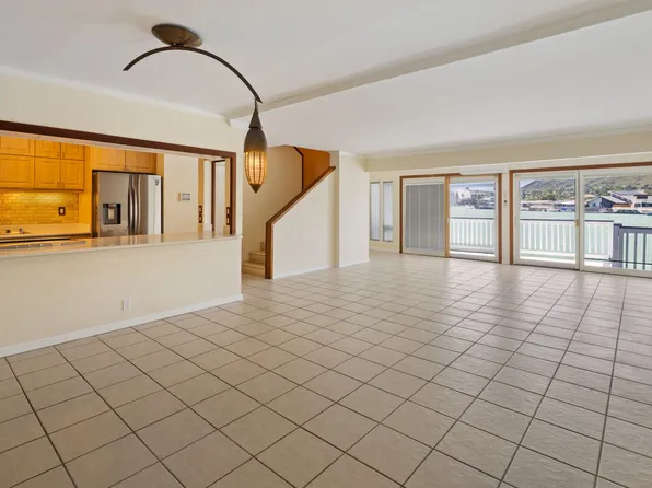 905 Koko Isle Cir, Honolulu, HI 96825