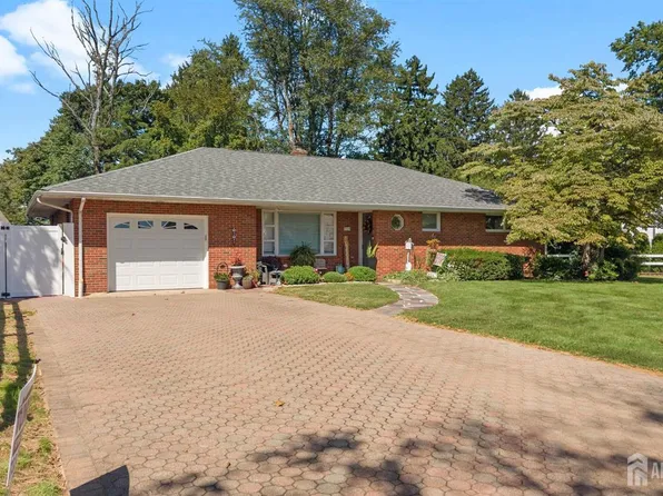 704 3rd St, Dunellen, NJ 08812