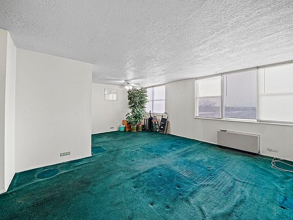 4th image of 4300 W Ford City Dr #609
