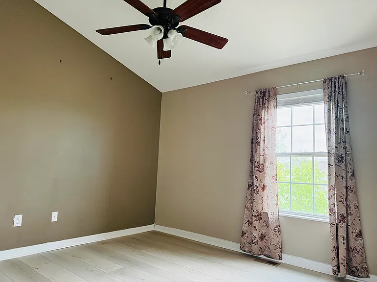 1733 SW 32nd Ln — Photo 12