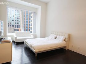 111 Fulton St
