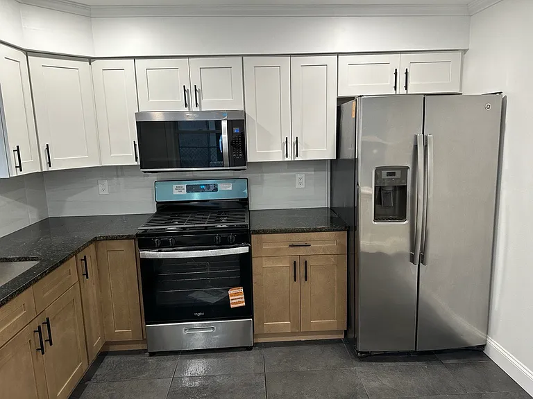 2117 E Cumberland St — Photo 12