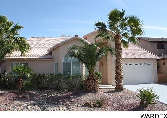 3rd image of 2088 E Desert Lakes Dr