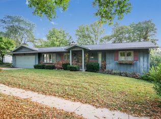 3106 Alleghany Dr NE, Cedar Rapids, IA 52402