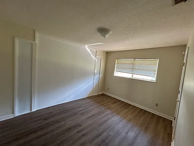 801 E Barnard St — Photo 11