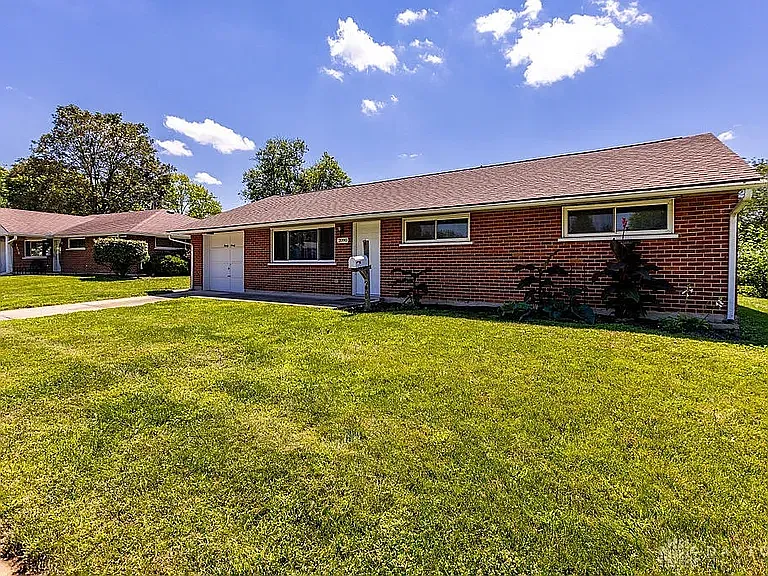 4 bed, 1430 sqft, $1,800 — Photo 3
