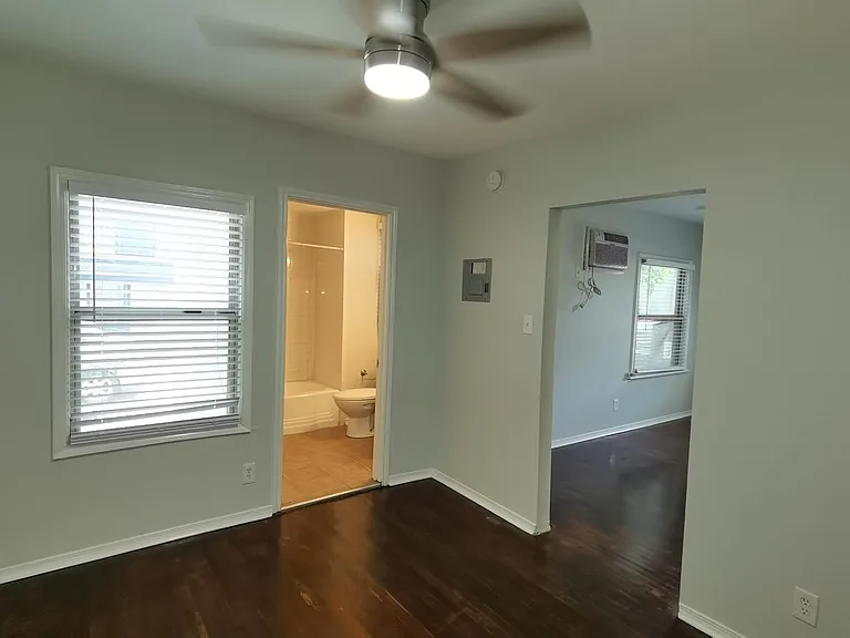137 E Norwood Ct — Photo 26