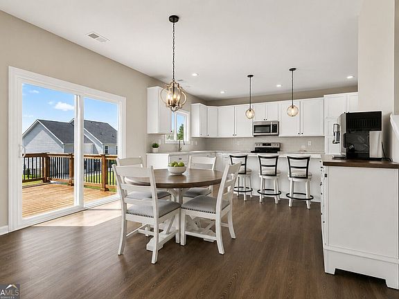 5th image of 31 Okeechobee Way