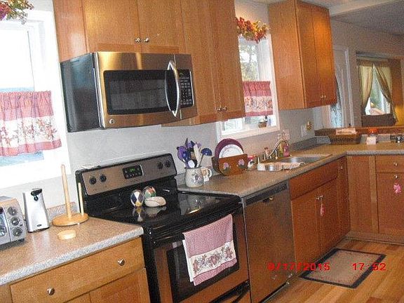 2nd image of 107 Daffodil Dr