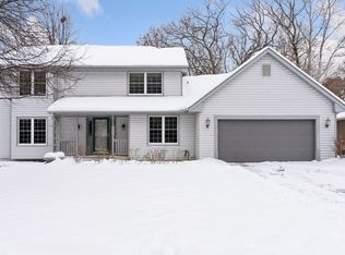 212 Interlachen Rd, Burnsville, MN 55306