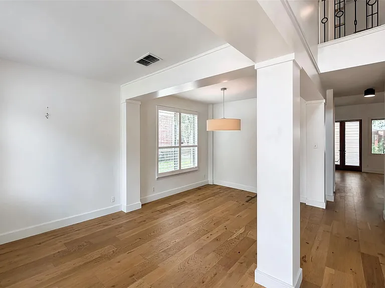 905 Sweetwater Cv — Photo 4