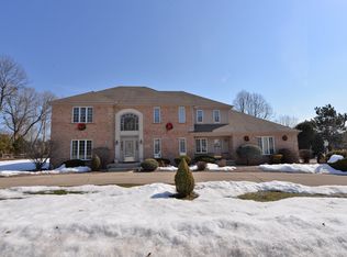 4659 White Oak Ln, Racine, WI 53403