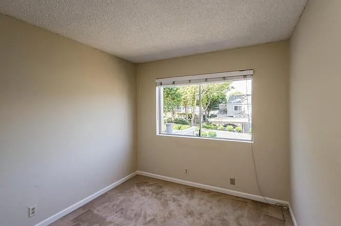 1252 Rosita Rd — Photo 16