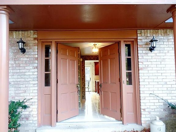 Entry/Foyer