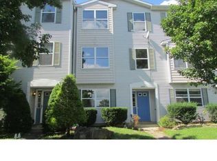 1271 Forest Rd, Whitehall, PA 18052