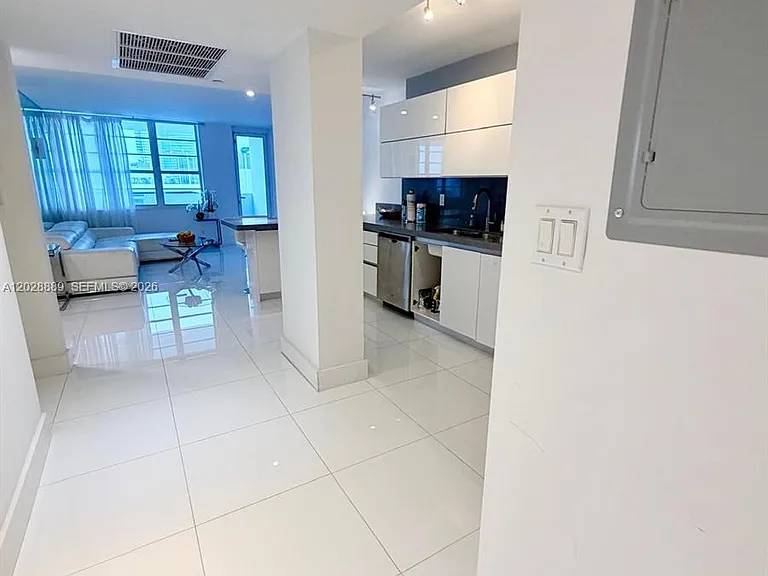 100 Lincoln Rd #1504 — Photo 14