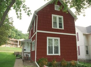 736 1st Ave, Clinton, IA 52732