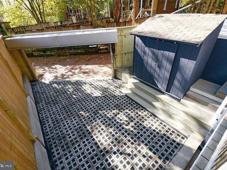 1339 S Carolina Ave SE #B — Photo 9