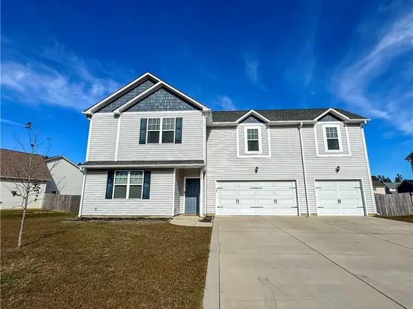 217 Fieldbrook St, Raeford, NC 28376