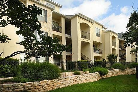 3rd image of 10050 Great Hills Trl APT 228