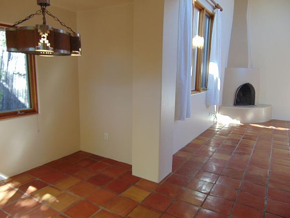 Dining toward Livingroom