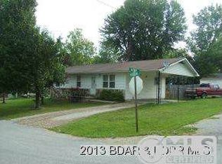 202 Freeport Ave, Eldon, MO 65026