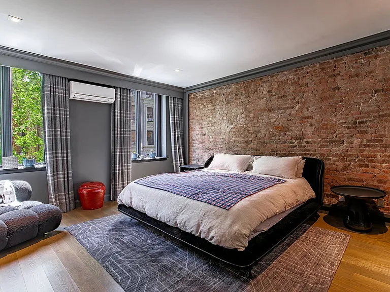 213 W 22nd St #UL — Photo 8