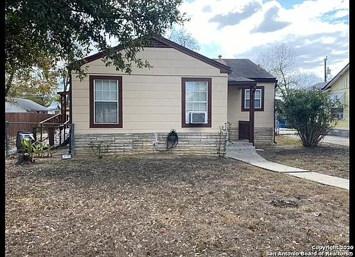 1130 Sims Ave Photo 1