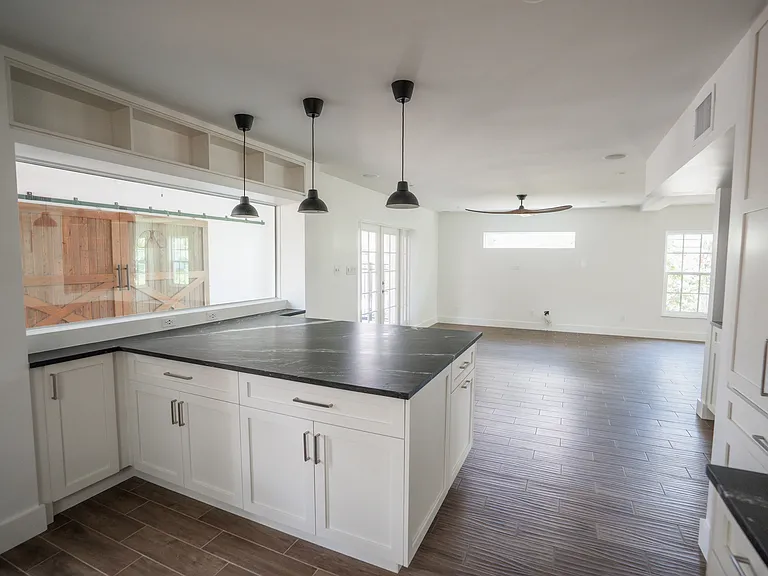 4819 W San Miguel St — Photo 28
