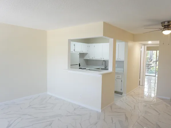 33 Windsor B, West Palm Beach, FL 33417