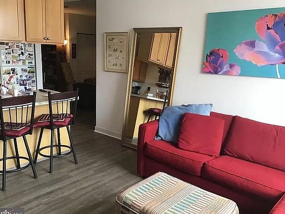 3rd image of 1100 Vine St APT 1405