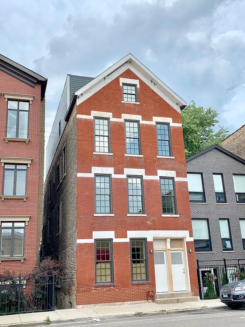 Building Photo - 2235 N Clybourn Ave #3