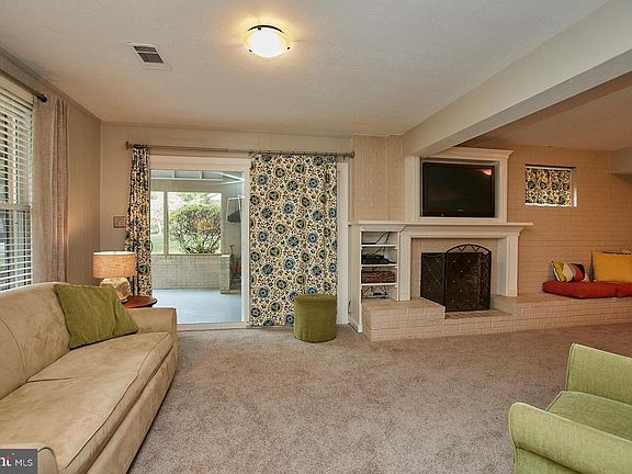 5th image of 4823 Ponderosa Dr
