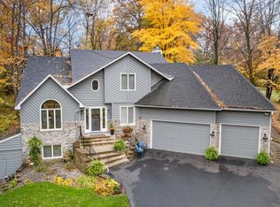14011 Minnehaha Pl, Wayzata, MN 55391
