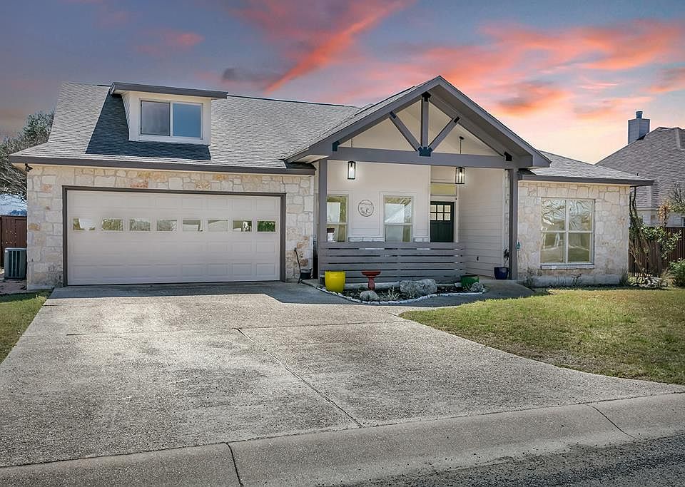 1st image of 705 Lupine Ln