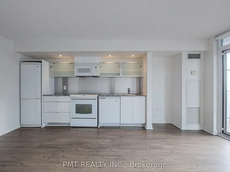 4K Spadina Ave #1721 — Photo 7