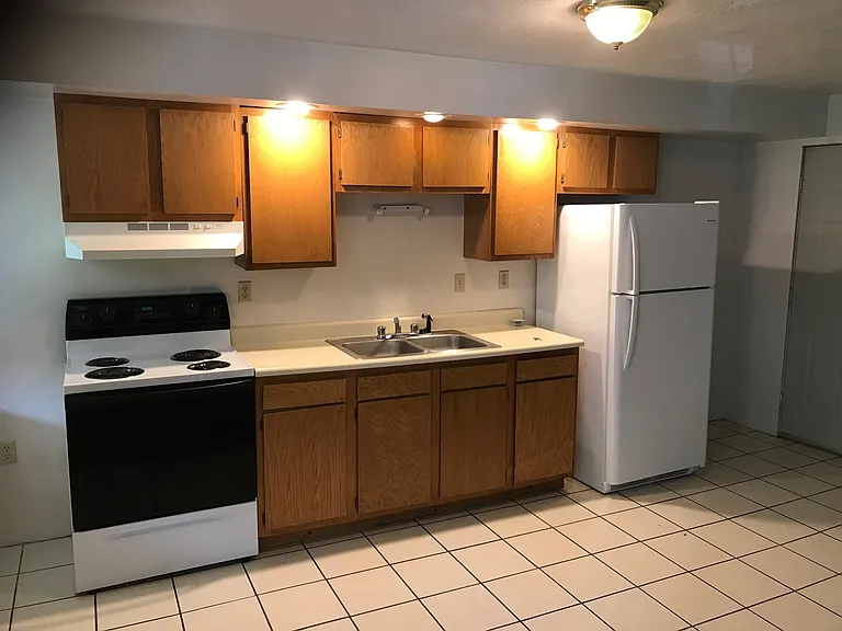 25 Main St #B-5 — Photo 3