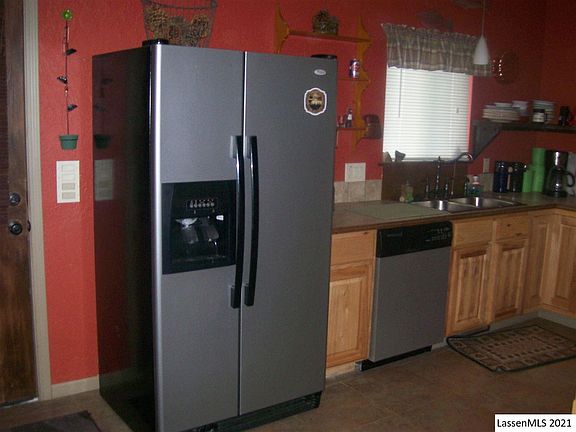 2nd image of 687-825 Juniper Way